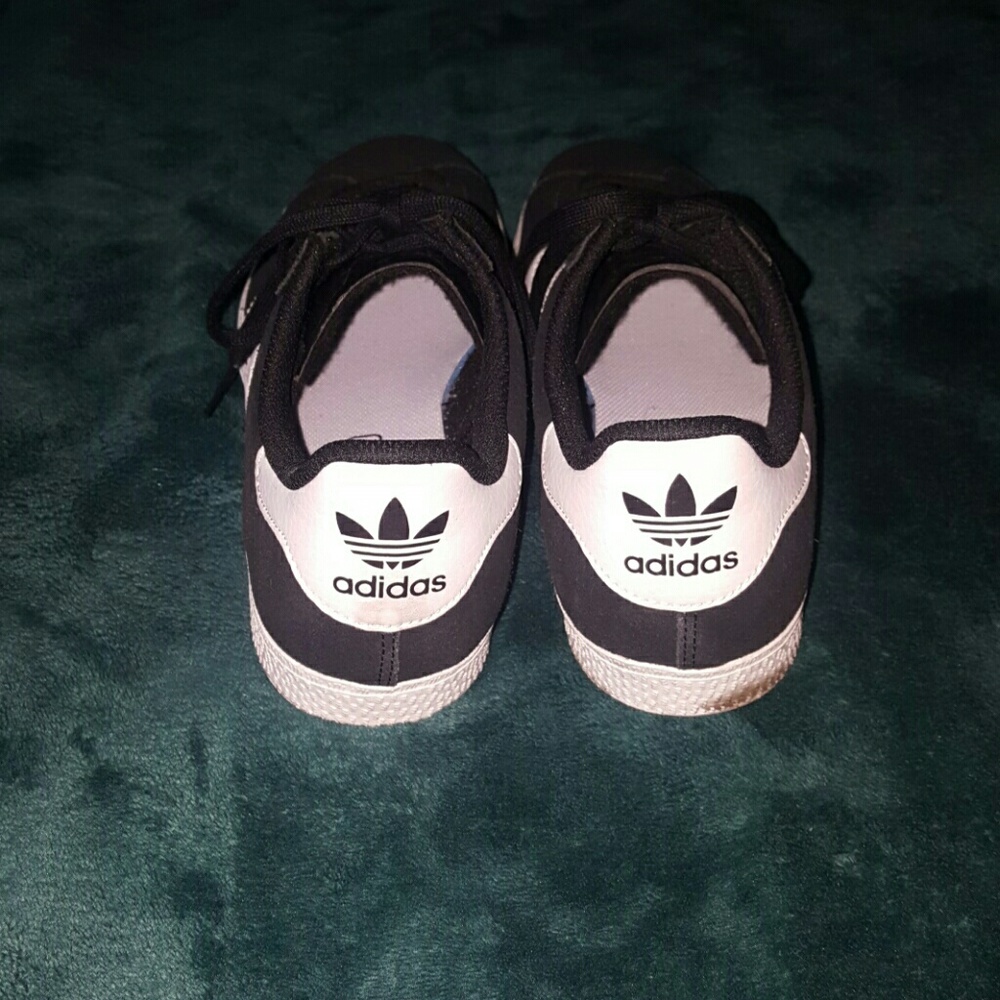 Adidas - Picture 2 of 4